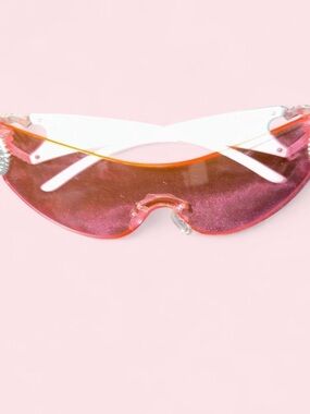 Y2K pink sunglasses